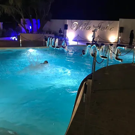 Jolie Villa